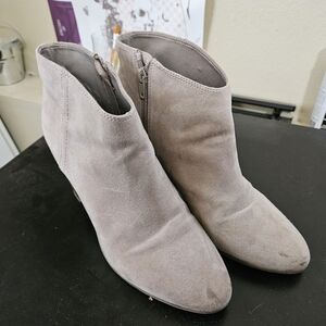 Tan Old Navy Heeled Boot Size 9